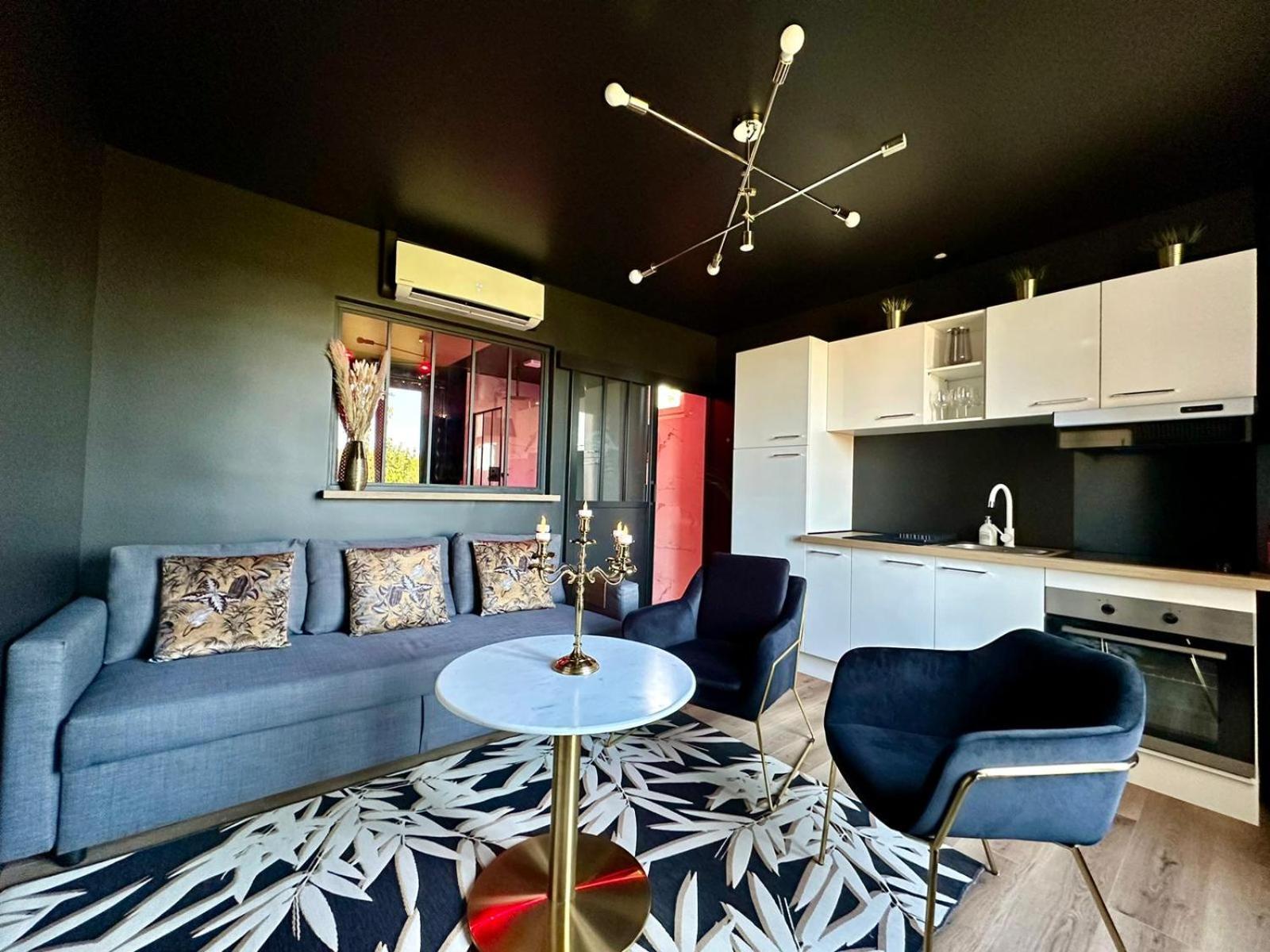 Suite Meg Esbly Exterior foto
